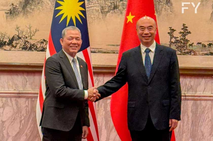 Timbalan Perdana Menteri mengadakan pertemuan dengan Naib Perdana Menteri China, Lui Guozhong