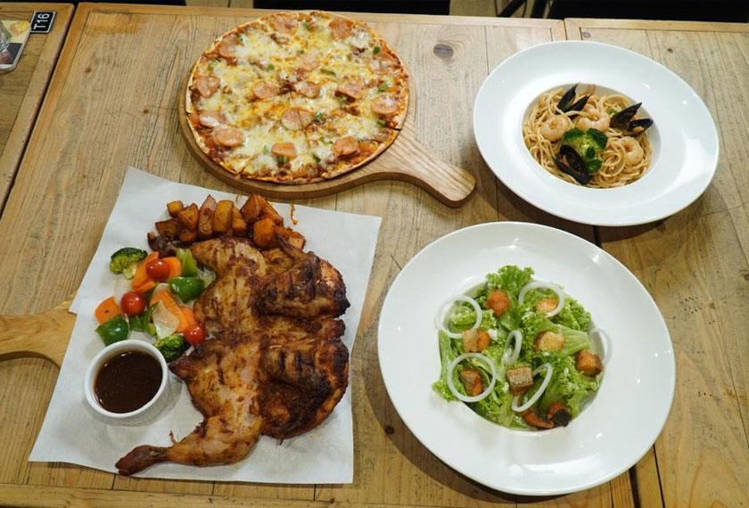  Antara hidangan istimewa yang menjadi kegemaran ramai di Uncle Don’s IOI Boulevard, Puchong. - Foto Astro