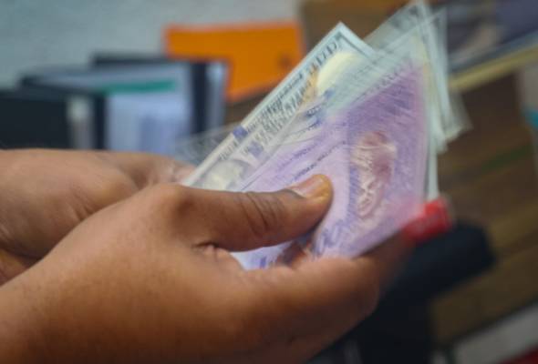 Ringgit ditutup rendah berbanding dolar AS menjela