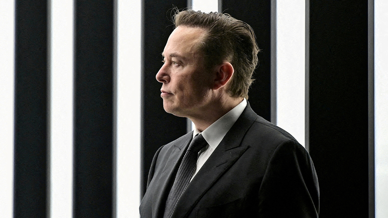 Parti Buruh tuduh Musk guna media sosial rangsang 