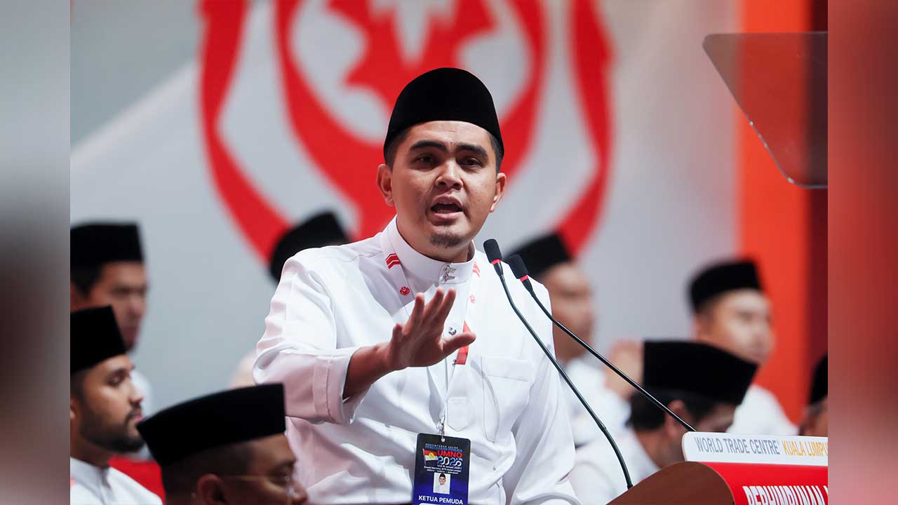 Gua ada maruah' - Dr Akmal lepas jawatan Exco Melaka, kekal Ketua Pemuda  UMNO lawan DAP | Awani