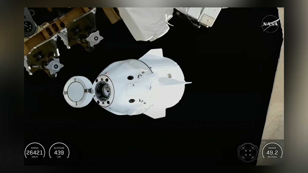 Angkasawan NASA mulakan pemindahan perubatan dari stesen angkasa | Awani