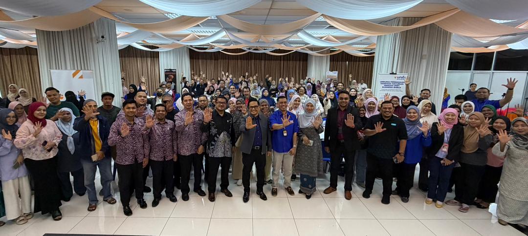 Persekitaran perniagaan yang semakin kompetitif menuntut usahawan menyesuaikan strategi bagi memperkukuh pertumbuhan dan kelangsungan perniagaan.