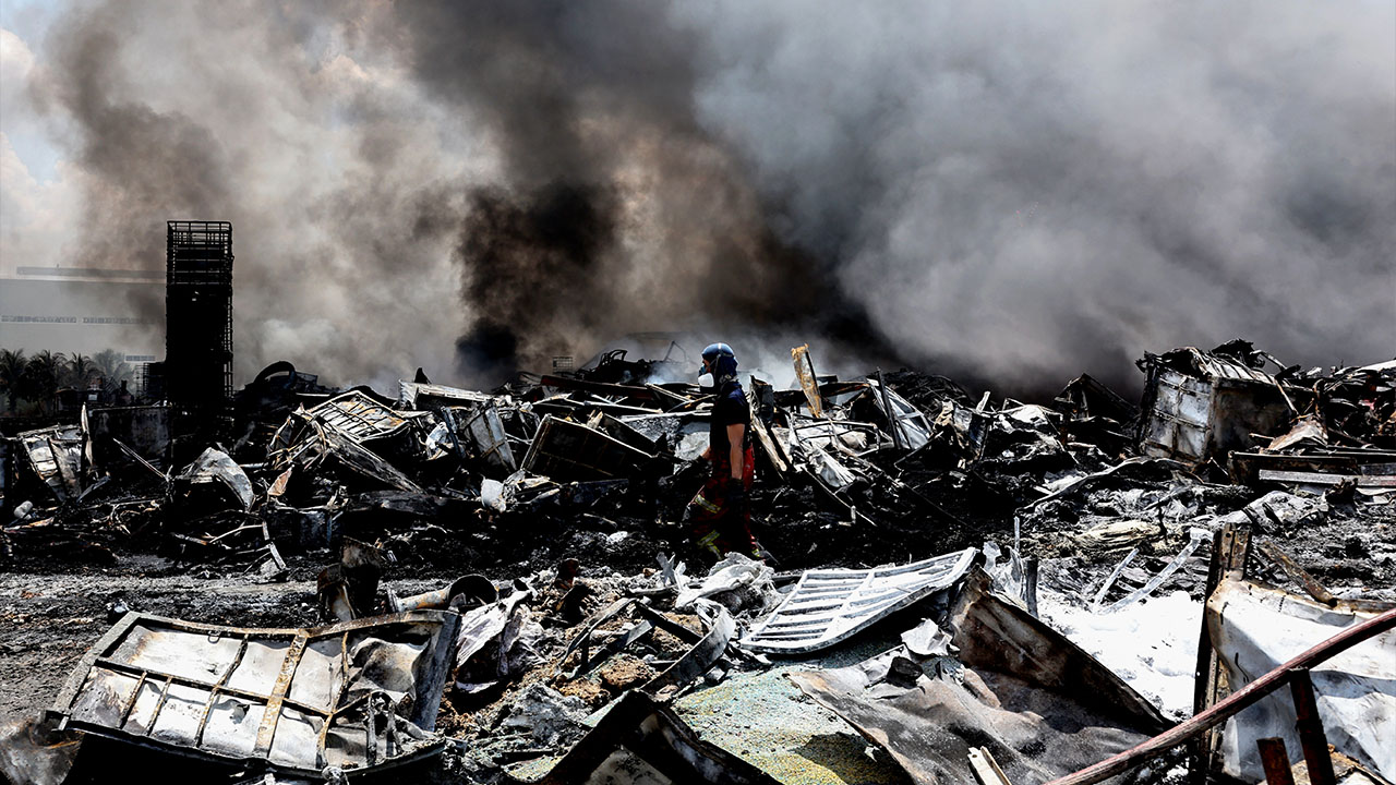 Kilang proses getah terbakar: Lima sekolah ditutup setakat semalam