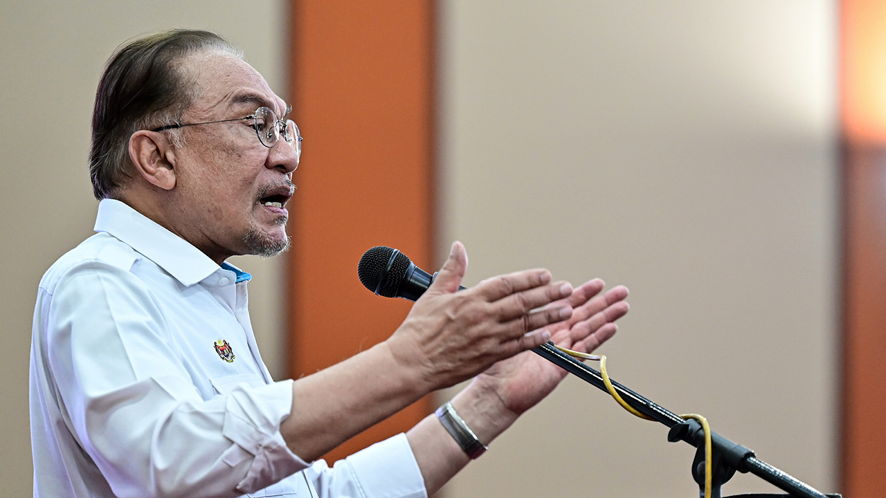 Malaysia satu-satunya negara ASEAN yang tidak catu bekalan bahan api ...