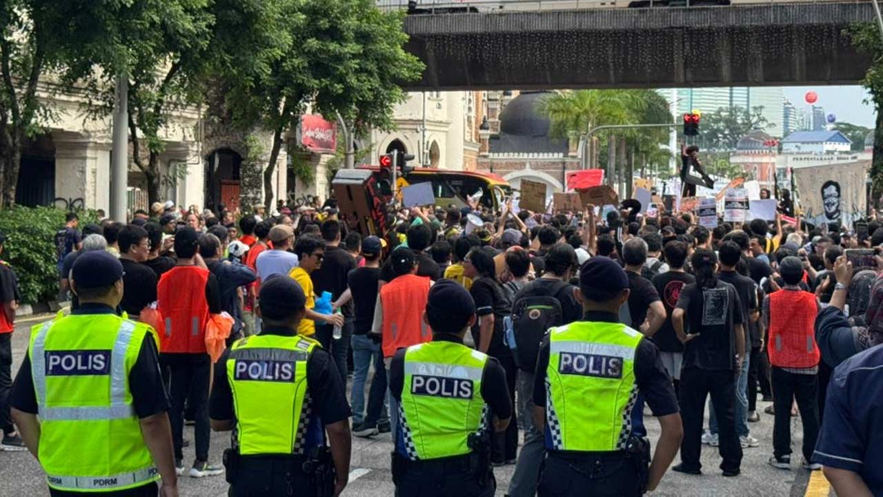 Perhimpunan, Rafizi Ramli, Azam Baki