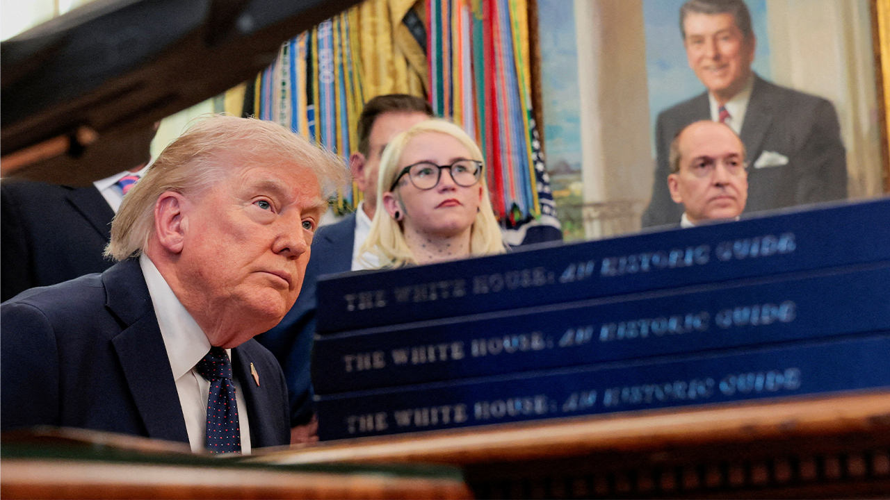 Image for Trump says he does not need China's help to end Iran war, Tehran tightens grip on Hormuz