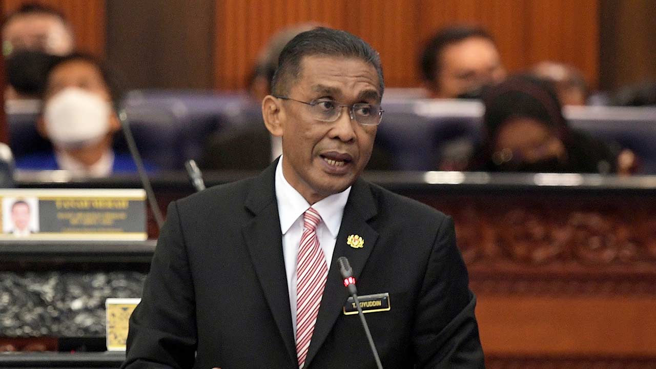 PN selar cadangan potong bajet KKM, KPT | Awani