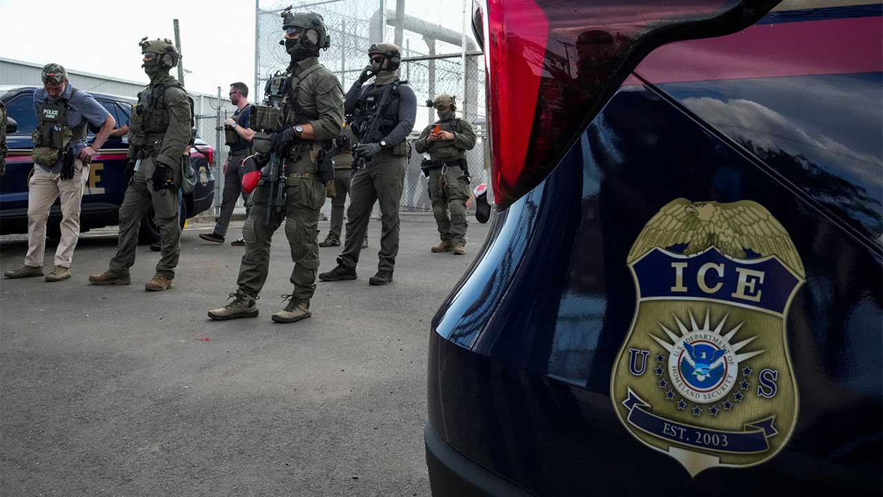 Ejen ICE ditahan susulan tembakan ke atas warga Venezuela dalam serbuan imigresen