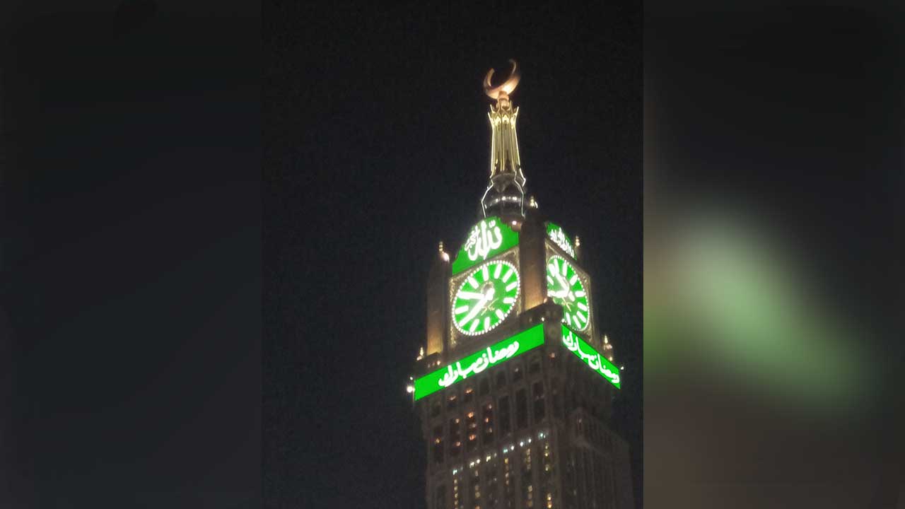 [insert]_Mosque Macca Clock_adobe stock
