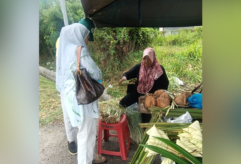  penjual daun palas, Ropidah Taib 