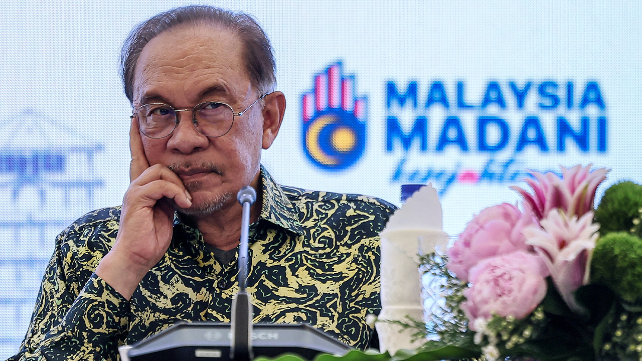 Ketelusan, tadbir urus penting untuk pelaburan strategik GLC - PM Anwar