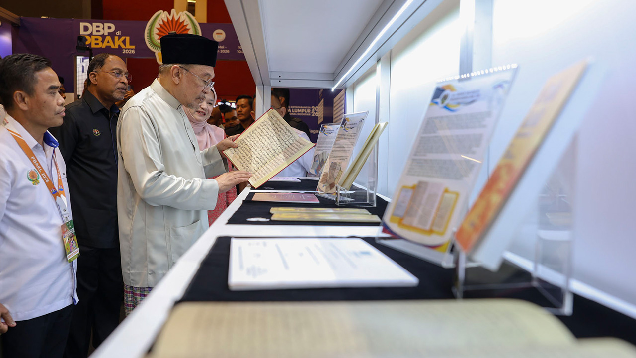 Baucar Buku MADANI RM100 diteruskan, walau ekonomi mencabar - PM Anwar
