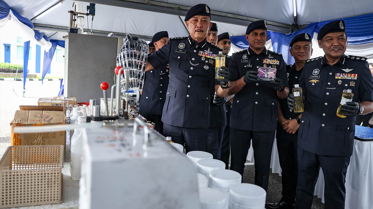 Polis tumpaskan sindiket makmal pemprosesan dadah, katrij vape bernilai RM16.4 juta