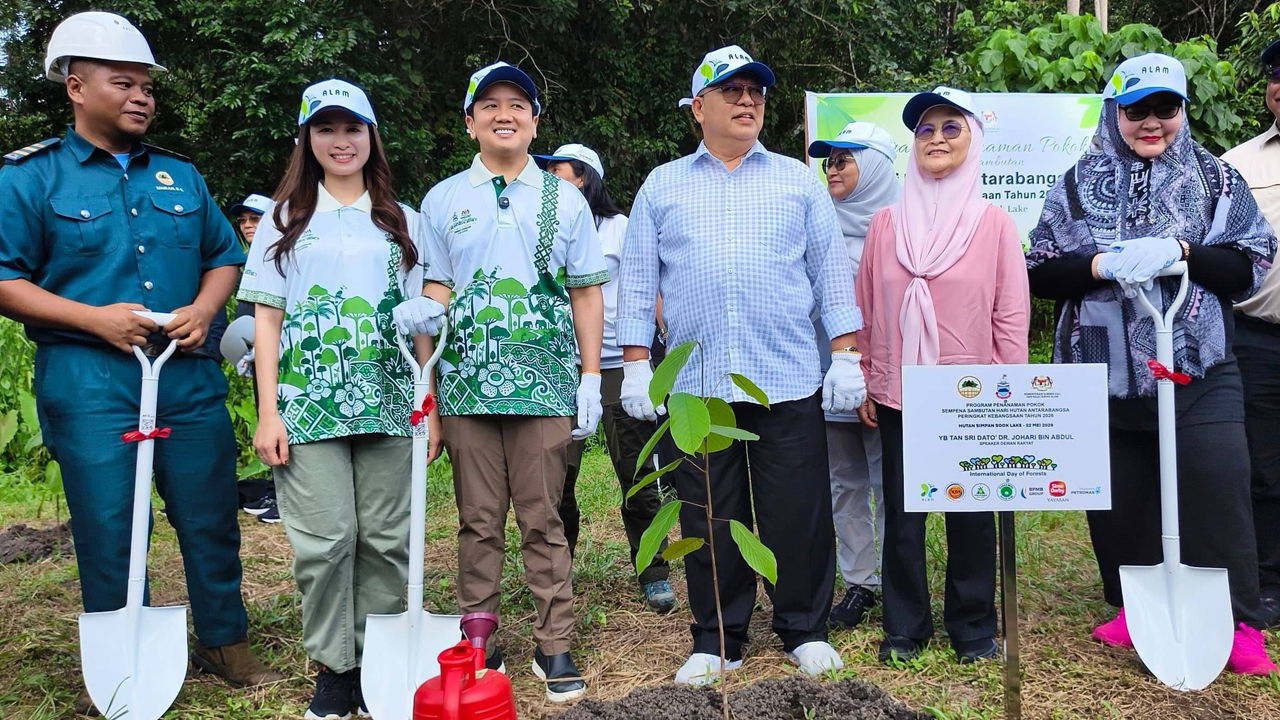 1,000 pokok ditanam sempena Hari Hutan Antarabangsa Peringkat Kebangsaan di Sook