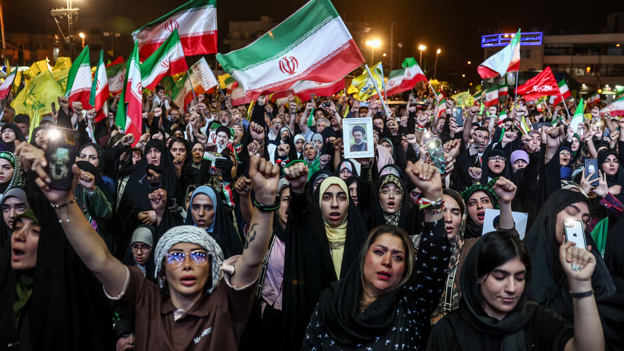 Penduduk Tehran berkumpul di jalanan setiap hari, tunjuk sokongan pada kerajaan