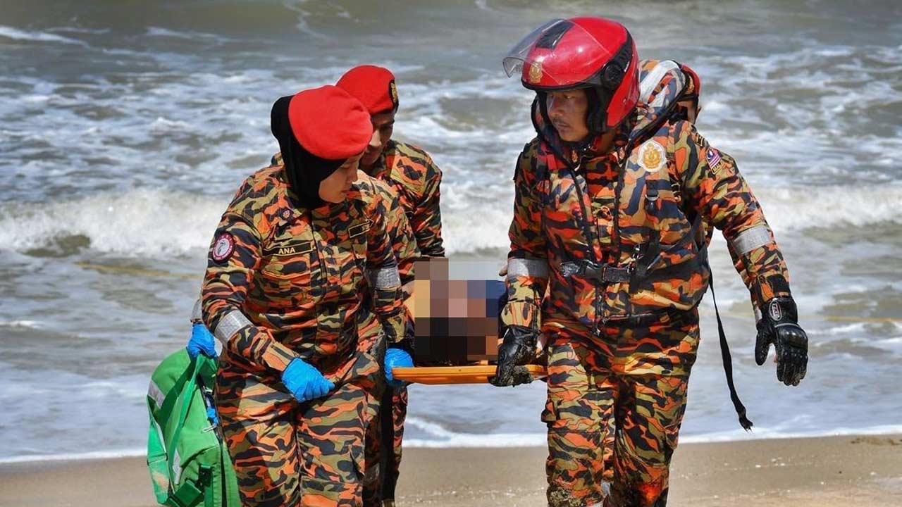 Mayat pelajar  ditemukan lemas di dasar  sungai
