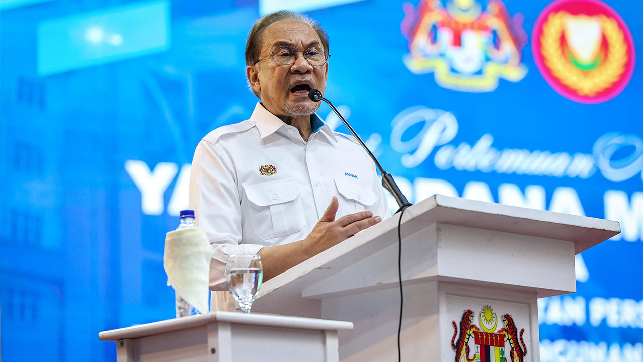 Daya tahan, upaya Anwar urus kerajaan campuran menjadi stabi