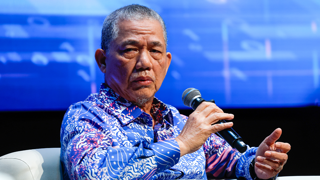 Malaysia perlukan hala tuju dasar, kawal selia jelas untuk kekalkan keyakinan pelabur - Fadillah