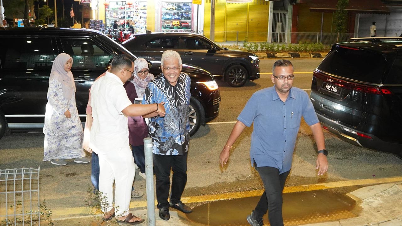 Ahli Parlimen pembangkang adakan mesyuarat tanpa Bersatu