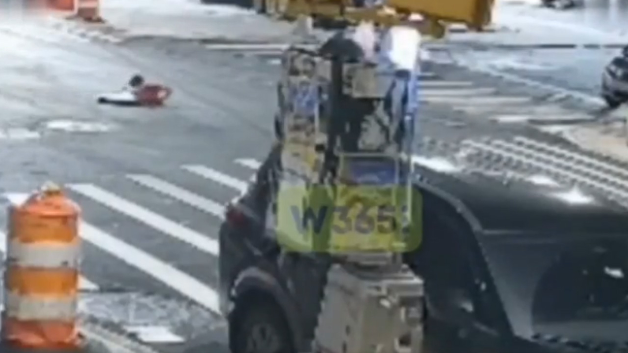 Polis New York siasat video lelaki keluar masuk sistem pembetungan bandar