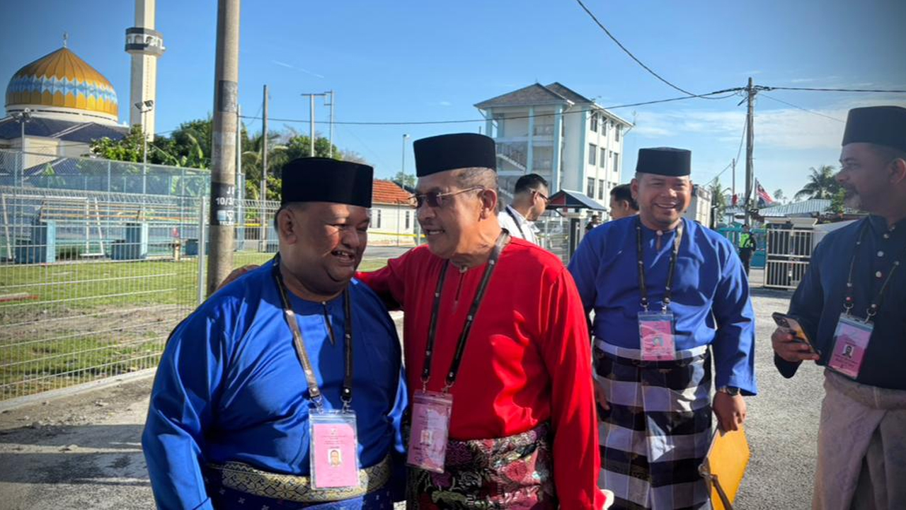PRN Johor: ‘Silap hari bulan kita bergabung nanti’ - Gurauan bakal calon PN, BN Sedili curi perhatian