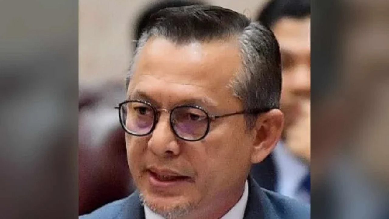 Krisis Pas-Bersatu: 'Tenang, sabar dulu' - Razali