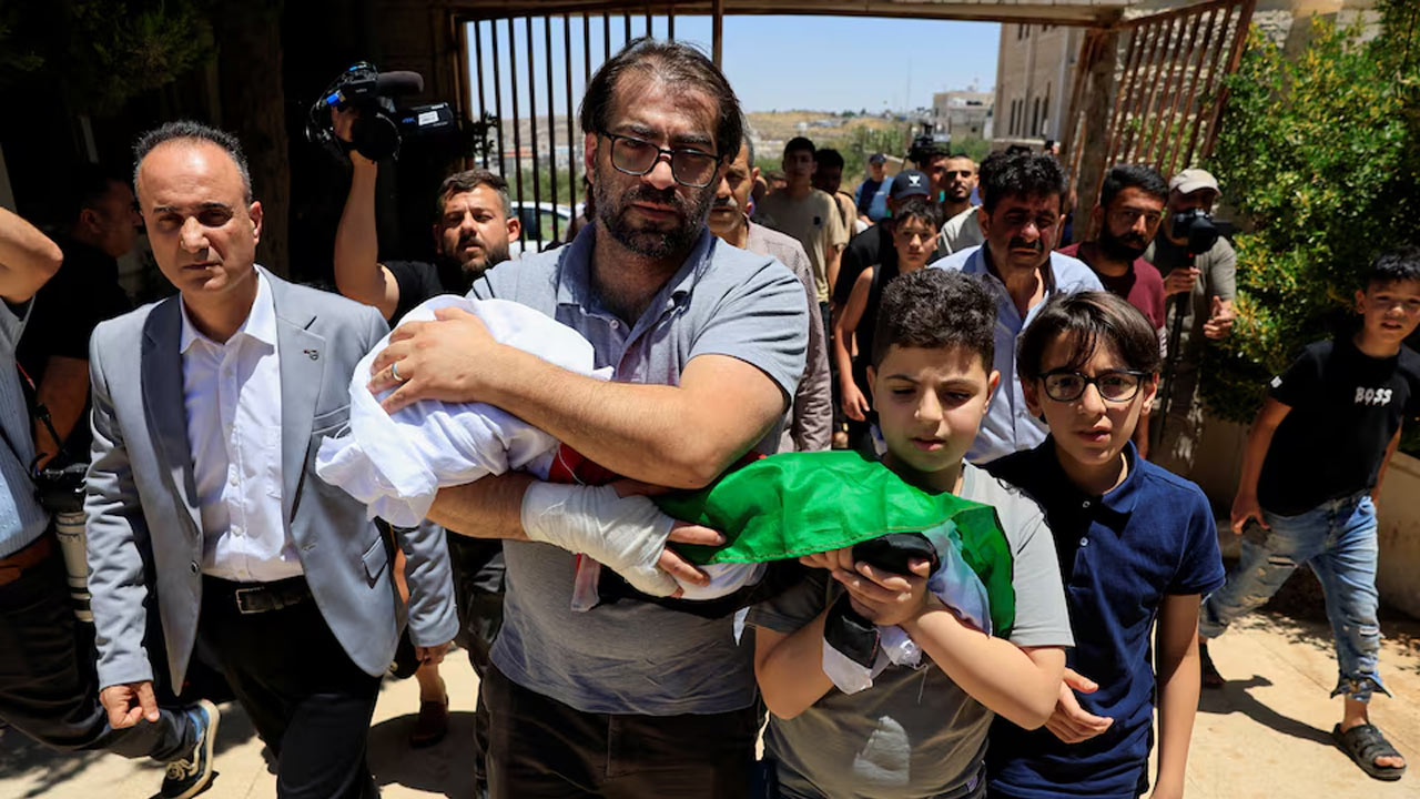 Jenazah bayi Palestin maut ditembak selamat dikebumikan di H