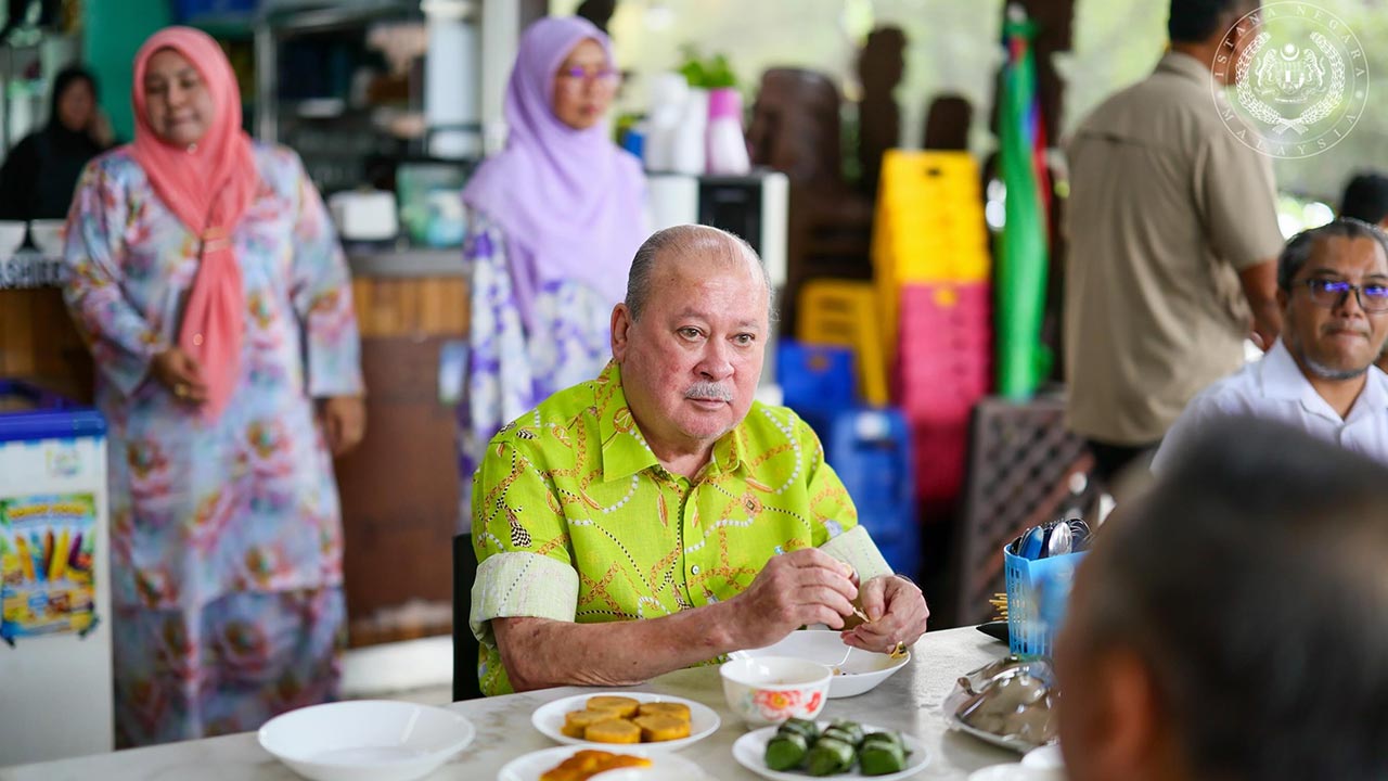 Sultan Ibrahim berkenan santap pagi di Muar