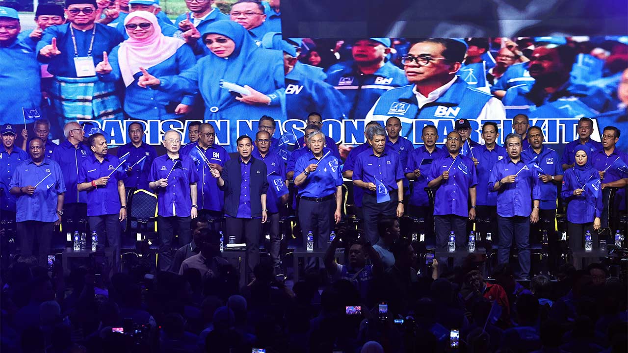 PRN Johor medan kebangkitan semula gelombang biru - Ahmad Za