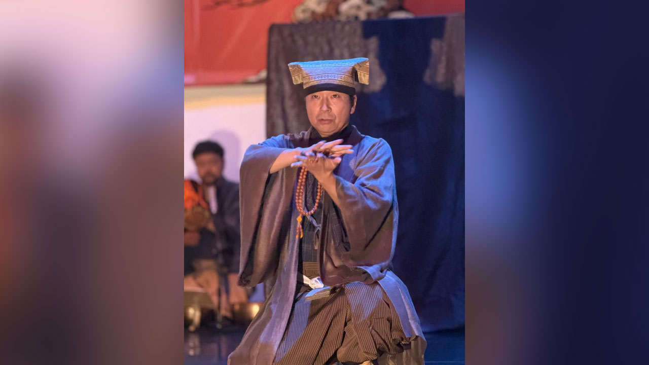 Kawano Seiichi memegang watak Sami, watak yang berfungsi sebagai penghubung antara alam kehidupan dan alam roh