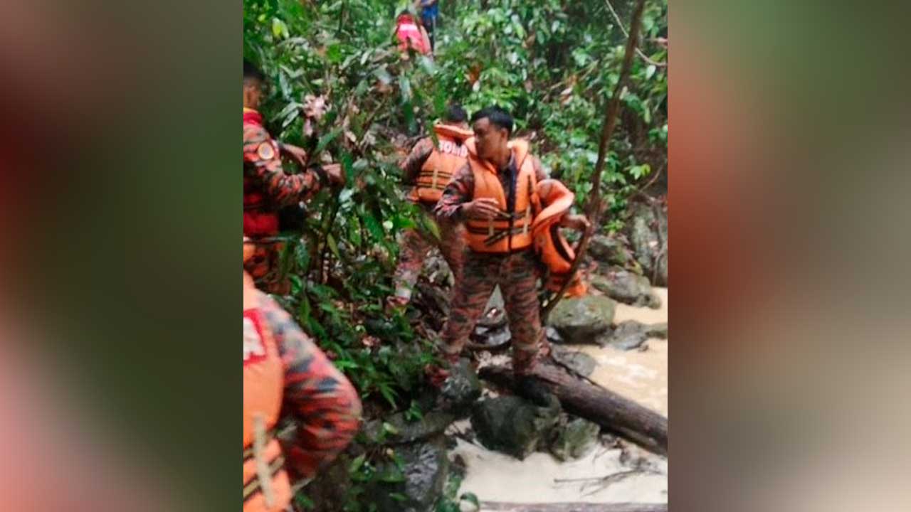 [INSERT]_TERPERANGKAP KEPALA AIR 2_BOMBA