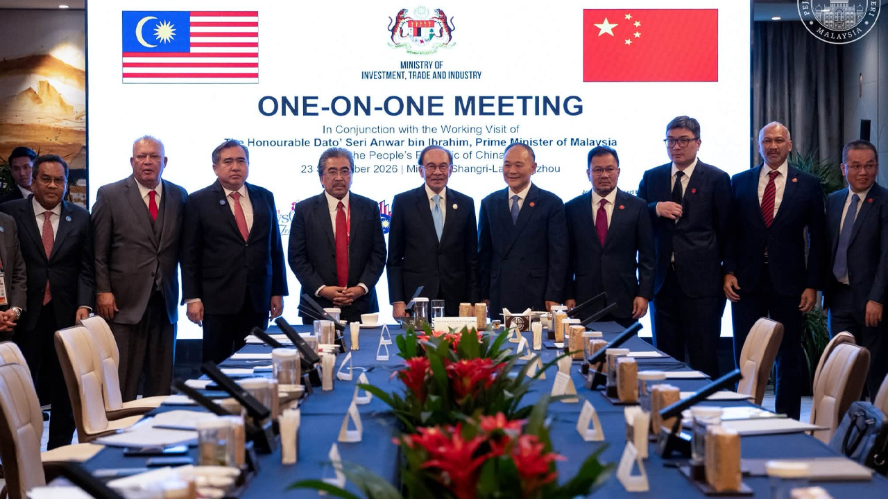 Syarikat AgiBot dari China beri komitmen potensi pelaburan RM1 bln - PM Anwar