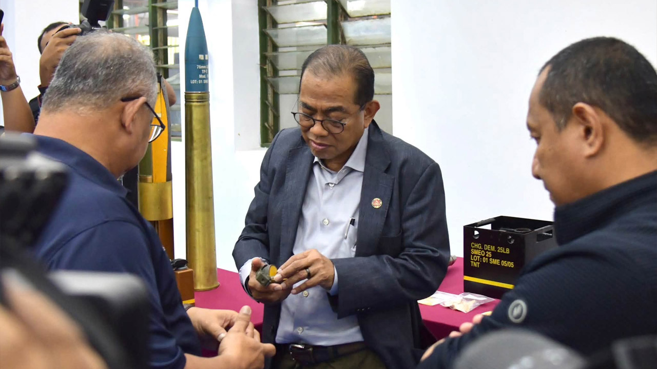 Industri pertahanan tempatan perlu tingkat keupayaan, daya saing - Mohamed Khaled