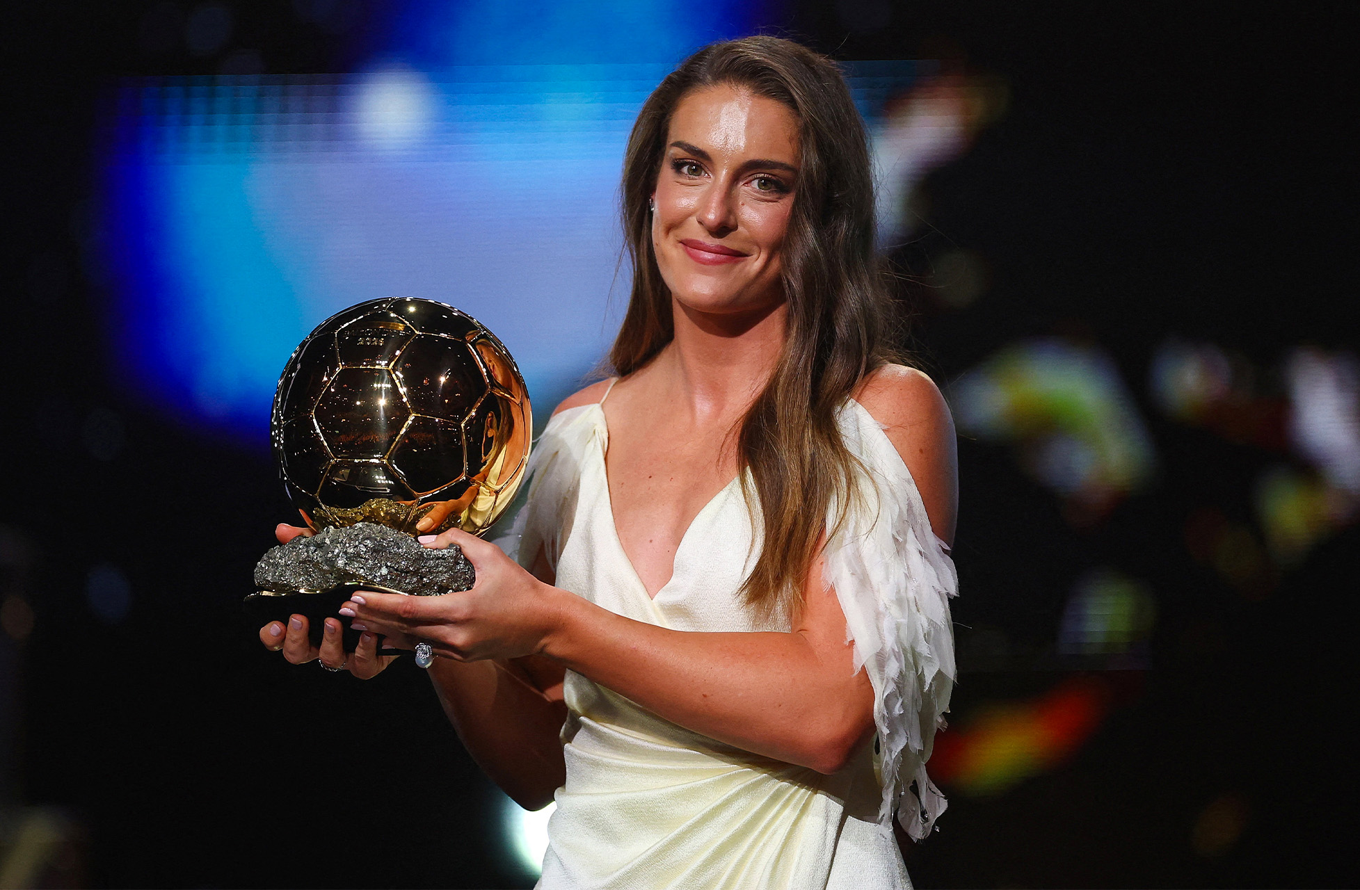 Soccer Football - Ballon d'Or - London Palladium, London, Britain - October 26, 2026 London City Lionesses' Alexia Putellas celebrates after winning the women's Ballon d'Or award Action Images via Reuters/Matthew Childs TPX IMAGES OF THE DAY