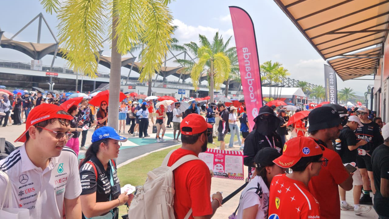 INSERT_FOODPANDA F1_02_AWANI